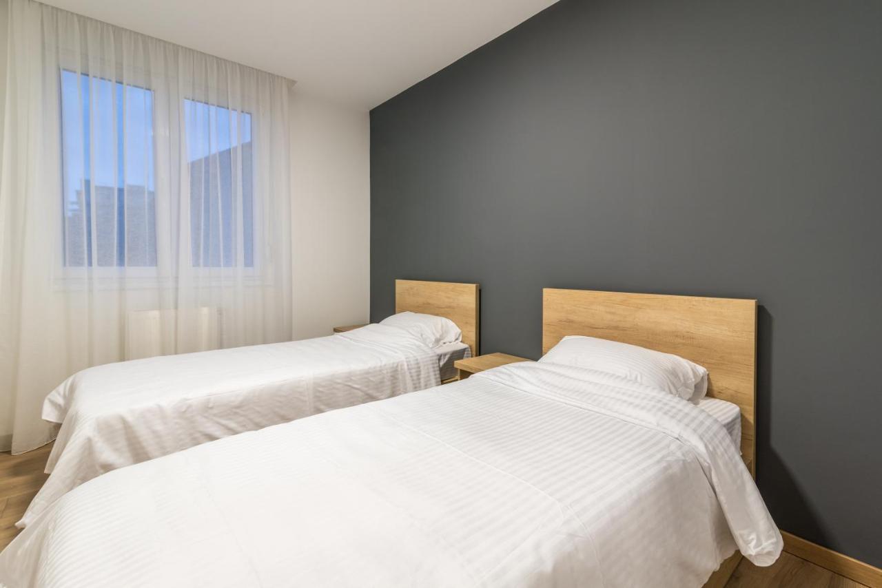 Daisy Resort Novi Sad Exteriör bild